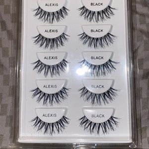 6 pairs of lashes